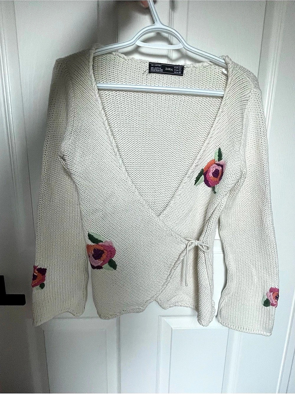 ZARA Embroidered Floral Wrap Knit Cardigan in Large